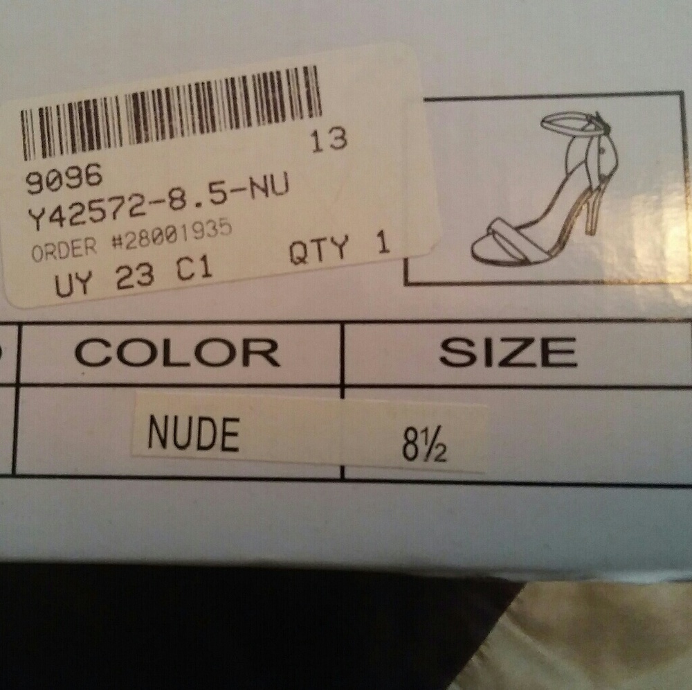 Nude w/ Gold Accents Heels